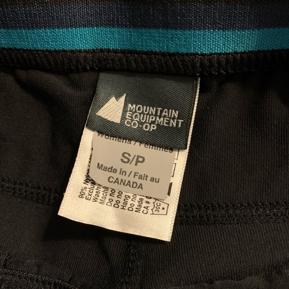 MEC walking/ jogging/ yoga leggings - Picture 2 of 6